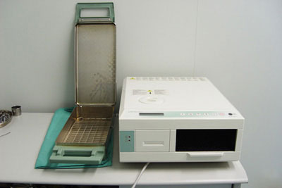 ������������������ʽ����С���ˮͰ��������ɡ������������ṩ�ȶ��¶ȵ�������������е��������